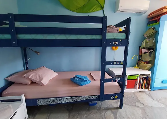 Floating Terrace Kea Island Otziás